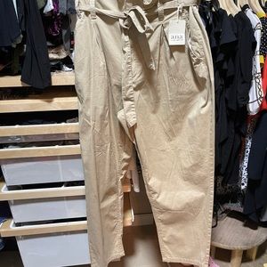 Paper bag waist pants